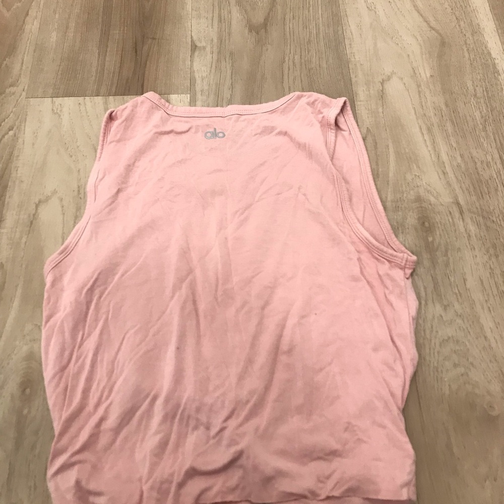 Alo yoga cover tank *Read* - Picture 6 of 11